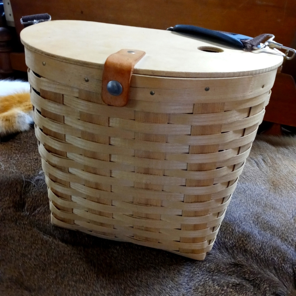 Vintage Ashwood Basket Corps Basket with lid